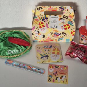 Happy meal box sinterklaas - met pietenmuts