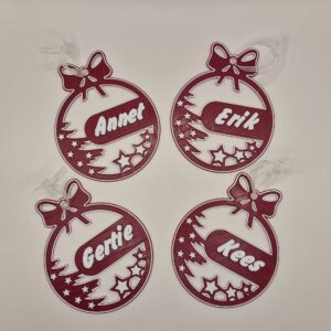 Kerstbal hanger rood/wit met naam