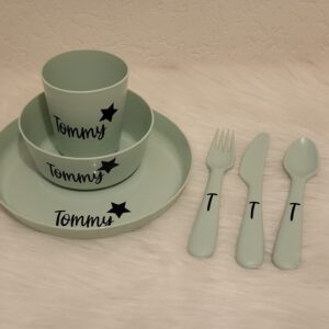 Plastic servies set