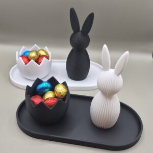 Plateau met eierschaal + paashaas